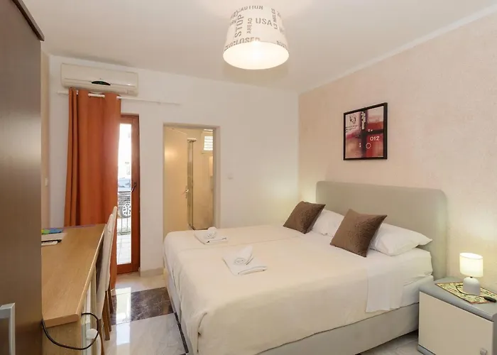 Bed & Breakfast Palma 3* 메덜린