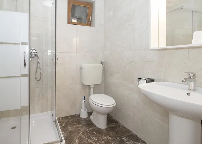 Bed & Breakfast Palma 3* 메덜린